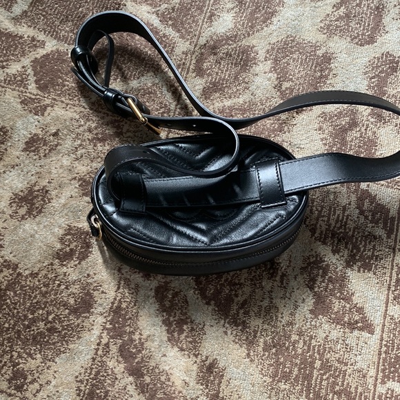 Gucci Belt Bag like new!! - Picture 6 of 15